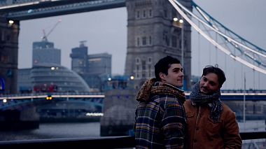 Italy Award 2024 - Best Love Story - LONDON - Les enfants qui s'aiment s'embrassent debout