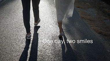 Award 2018 - Best Debut of the Year - One day, two smiles