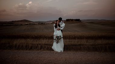 Italy Award 2021 - Best Young Professional - Val D'Orcia (Tuscany) Elopement | L & N