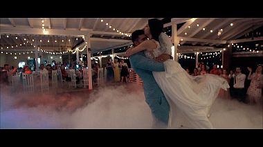 Videographer Andrew Brinza from Bacău, Rumunsko - Maria & Andrei - Falling, wedding