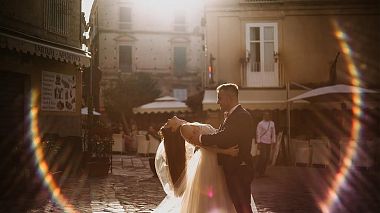 Videografo Paleta  Chwil da Danzica, Polonia - Asia & Maciek | In a small Italian village, wedding
