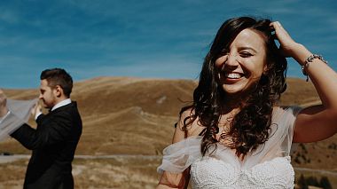 Βιντεογράφος Adrian  Bucur από Κραϊόβα, Ρουμανία - Cristina & Andrei // wedding clip, drone-video, wedding