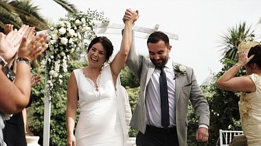 来自 伊维萨岛, 西班牙 的摄像师 Tomas Toonders - CONNECTED THROUGH LOVE | Leah & Barry | Highlight film, wedding