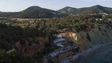 Видеограф Tomas Toonders, Ибица, Испания - Aisulu & Immo | Ibiza | ‘Desiring the happiness of the other’, свадьба