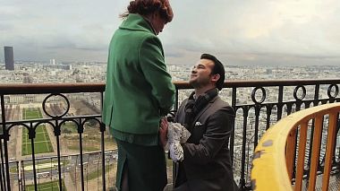 来自 巴黎, 法国 的摄像师 Pier-Yves Menkhoff - Proposal. Somewhere at the Eiffel Tower in Winter, engagement