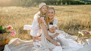 来自 马格尼托哥尔斯克, 俄罗斯 的摄像师 Stanislav Tiagulskii - Милая и красивая история трёх замечательных девочек, baby