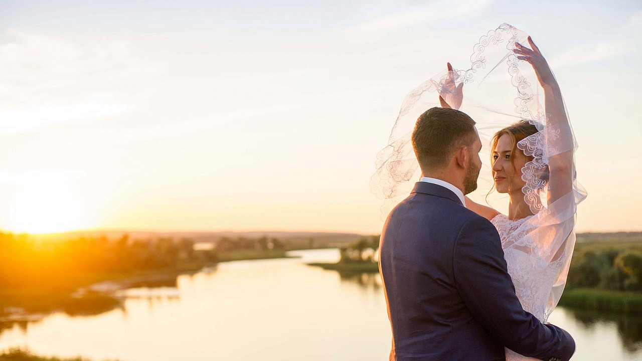 Wedding clip