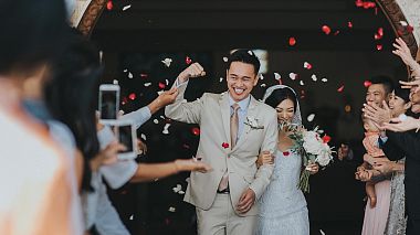 来自 大雅加达, 印度尼西亚 的摄像师 Bare Odds - Same Day Edit Wedding of Kevin & Neysa - The Edge Uluwatu, SDE, wedding