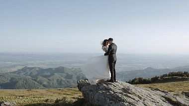 来自 巴亚马雷, 罗马尼亚 的摄像师 Robert Obernauer - Perfect love... Roxana & Vlad, wedding