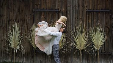 来自 苏瓦乌基, 波兰 的摄像师 3FILM - Young couple in the wedding barn, wedding