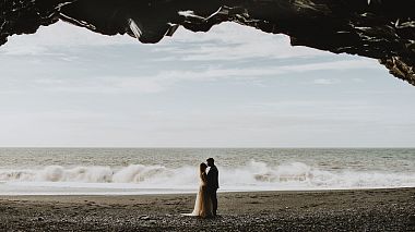 Видеограф Peter Zawila, Вадовице, Польша - Amazing wedding video from ICELAND | K+M |, свадьба