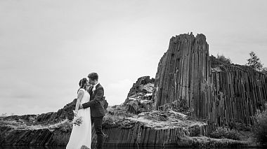 Видеограф Vojtek Jurczak, Лондон, Великобритания - Bohemian Wedding in North of Czechia, drone-video, wedding