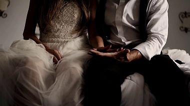 Videógrafo Dario Lucky de Bari, Italia - Shadows and Breaths, drone-video, engagement, reporting, wedding