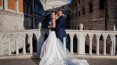 Videografo Dragos Buchi da Botoșani, Romania - Alexandra & Ionut // Love in Venice, drone-video, erotic, event, wedding