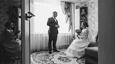 来自 布良斯克, 俄罗斯 的摄像师 Elena Sinyukova - Роман и Виктория, wedding