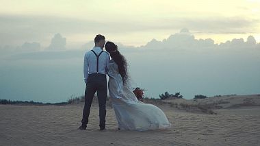 来自 哈尔科夫州, 乌克兰 的摄像师 Vitalii Ovcharenko - Wind.Two.Desert, engagement, wedding