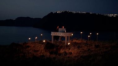 Santorini, Yunanistan'dan Fotis Kapetanakis kameraman - Sunset Piano Notes | Volcanic Soul, Kurumsal video, drone video, müzik videosu, showreel
