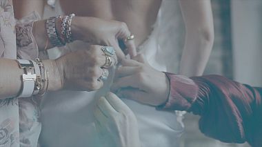 来自 那不勒斯, 意大利 的摄像师 Giorgio Angelini - A French love story in the heart of Umbria., SDE, drone-video, engagement, showreel, wedding