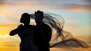Cancun, Meksika'dan Benjamin Gonzalez kameraman - Dena + Ian, düğün
