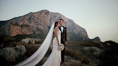 Videograf Gabriele Crisafulli din Messina, Italia - Romances • Valerio & Elisa//Sicily, eveniment, filmare cu drona, logodna, nunta, reportaj