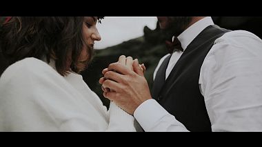 来自 雷克雅未克, 冰岛 的摄像师 Michal Zuziak - Gina & Philipp & Tilda | Adventure wedding film | Iceland 2020, drone-video, wedding