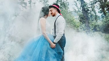 Видеограф Valentina Startari, Салерно, Италия - Pre-Wedding  Video - Alice in the wonderland, baby, engagement, wedding