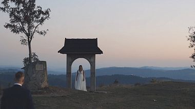 Videógrafo Michael Krywonos de Bielsko-Biała, Polonia - Young couple on the background of a beautiful sunset | Wedding video - Marta and Dawid 2020, engagement