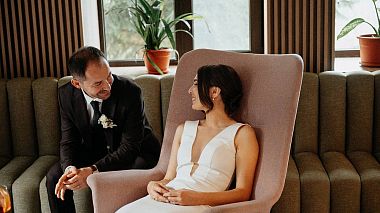 来自 布加勒斯特, 罗马尼亚 的摄像师 Albert Cainamisir - Corina & nini - Wedding Day, engagement, wedding