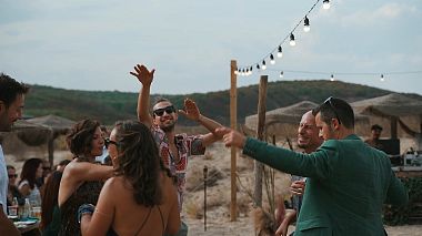 Відеограф Iliyan Georgiev, Софія, Болгарія - Between the sea and the sand, wedding