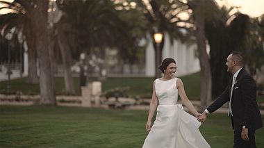 来自 巴里, 意大利 的摄像师 Angelo Maggio - "Just hug me" | Nicola & Graziana, drone-video, engagement, reporting, wedding