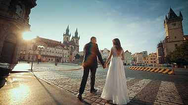 Видеограф Ota Bek, Прага, Чехия - Glamorous wedding in the castle in Czech Republic, аэросъёмка, свадьба