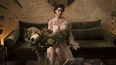 Videógrafo Lulumeli Ava de Atenas, Grecia - Elopement in boutique Athenian Hotel, engagement, musical video, wedding