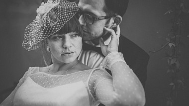 来自 比亚韦斯托克, 波兰 的摄像师 WeddingTree Film - The story of the rain, engagement, musical video, wedding