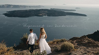 来自 杜塞尔多夫, 德国 的摄像师 Riccardo Fasoli - Iiris & Henri - Elopement in Santorini, wedding