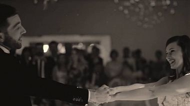 来自 拉迪亚, 罗马尼亚 的摄像师 Darius Cornean - Teodora & Cristi - L.O.V.E., SDE, engagement, musical video, wedding