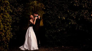 来自 佛罗伦萨, 意大利 的摄像师 Vertigo Wedding - M + J // Wedding Trailer in Villa Oliva / Lucca / Italy, drone-video, wedding
