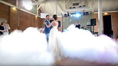 来自 瓦尔纳, 保加利亚 的摄像师 Pavlin Penev - Love in the air, wedding