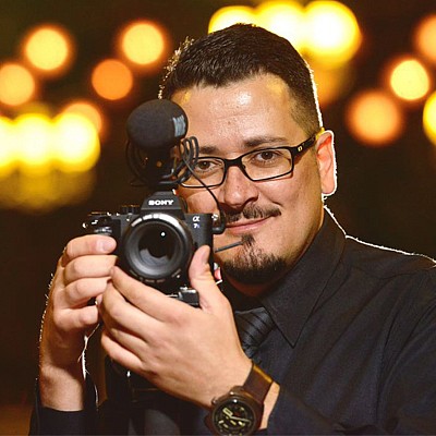 Videographer Alárison Campos