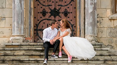 来自 苏恰瓦, 罗马尼亚 的摄像师 Răzvan Gavriluț Videographer - Alina + Sorin | Fire Meet Gasoline, wedding