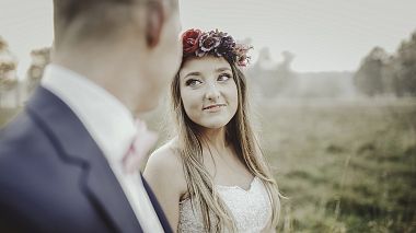 来自 弗罗茨瓦夫, 波兰 的摄像师 Lukas Ladosz - POLISH LOVE SONG | BUNIA & BANANA | WEDDING  TRAILER, engagement, event, reporting, showreel, wedding