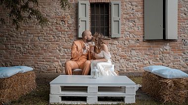 Videógrafo WEDDING FILM de Parma, Italia - MATRIMONIO IN VILLA PRIVATA, drone-video, engagement, event, reporting, wedding