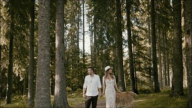 来自 索非亚, 保加利亚 的摄像师 Plamen  Bijev - Story Session at "Shiroka Polyana" lake | Kameliya & Toncho, engagement