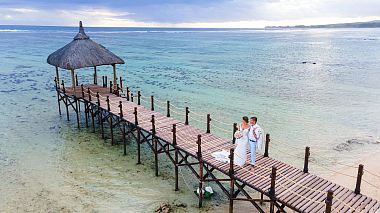 Видеограф The Wedding Story Mauritius, Порт-Луи, о. Маврикий - Cathrin & Thomas's Wedding at Shanti Maurice Resort & Spa, аэросъёмка, лавстори, приглашение, свадьба