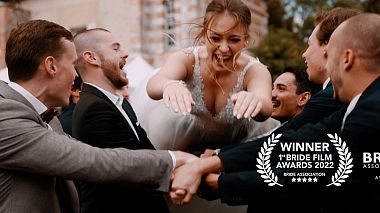 Videographer The Wild Strawberry from Paris, France - Dreamers - Eloise + Mickaël, wedding