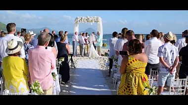 Filmowiec Built Media  Films z Moka, Mauritius - Sammi + Guy Beach Wedding Highlight, wedding