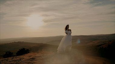 Filmowiec Robert Mirea z Bukareszt, Rumunia - Irina & Ovidiu | Love is Enough, drone-video, engagement, invitation, wedding