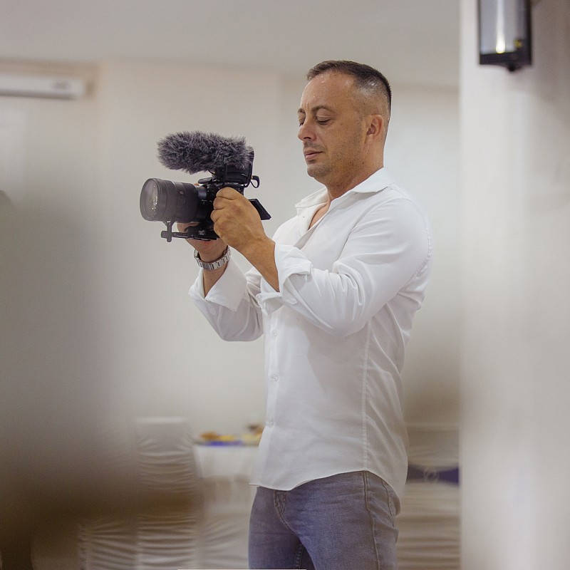 Videographer Daniel Diaconu
