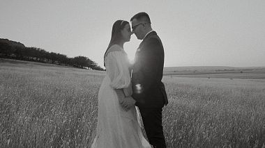来自 加拉茨, 罗马尼亚 的摄像师 Adelin Crin - You., wedding