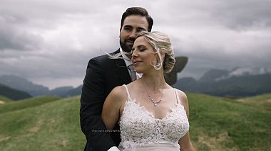 Видеограф Marco De Nigris, Лече, Италия - Jennifer and Daniel - Destination Wedding in Dolomiti, drone-video, event, reporting, wedding