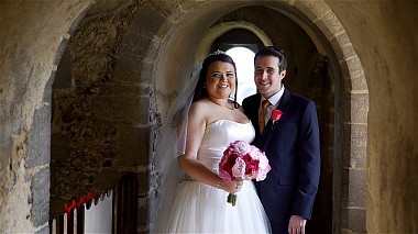 Βιντεογράφος Shepperson  Wedding Films από Κέιμπριτζ, Ηνωμένο Βασίλειο - Lee + Megan // Hedingham Castle, wedding